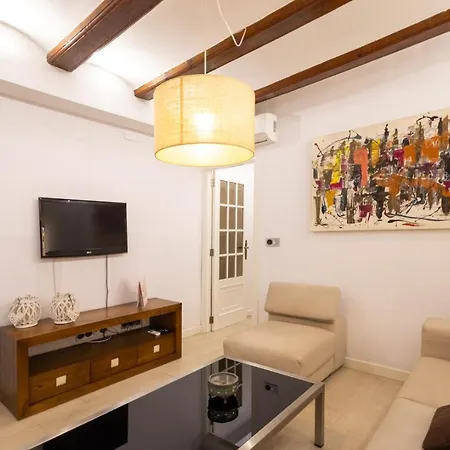 Florit Flats - The Old Town Apartment